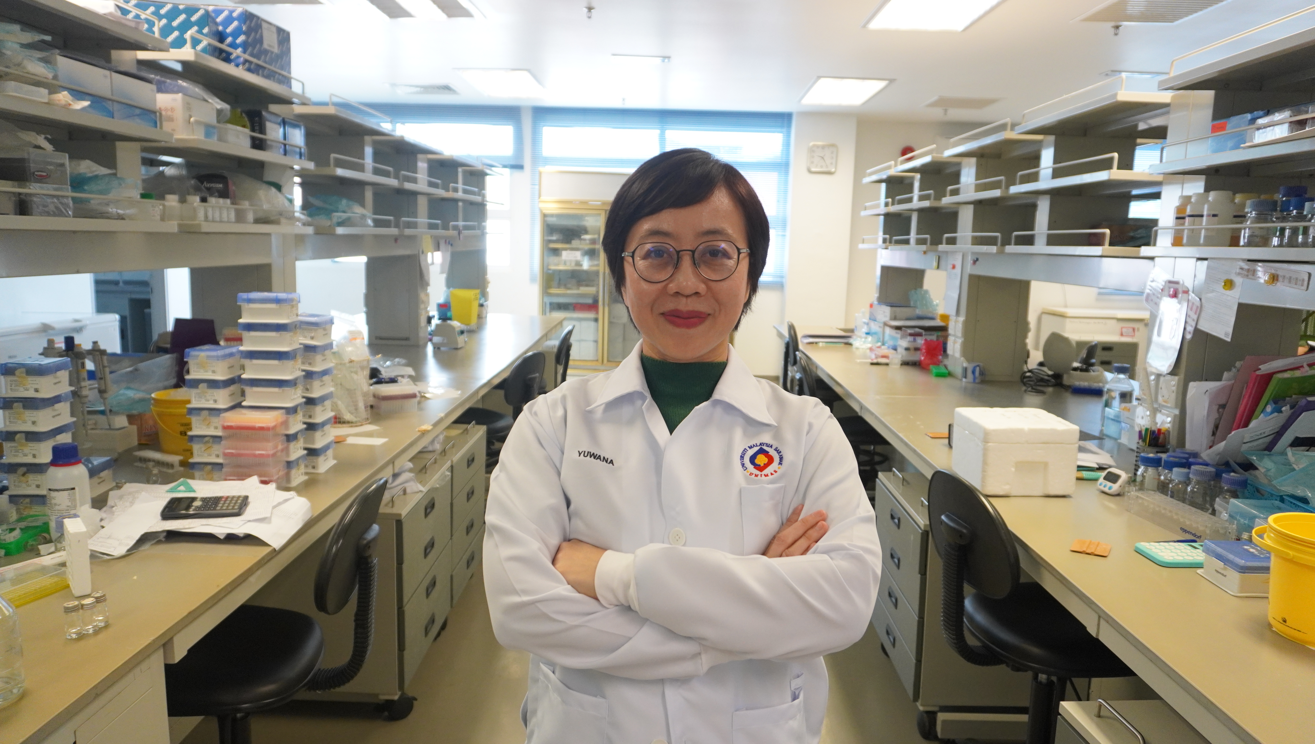 Dr Yuwana Podin