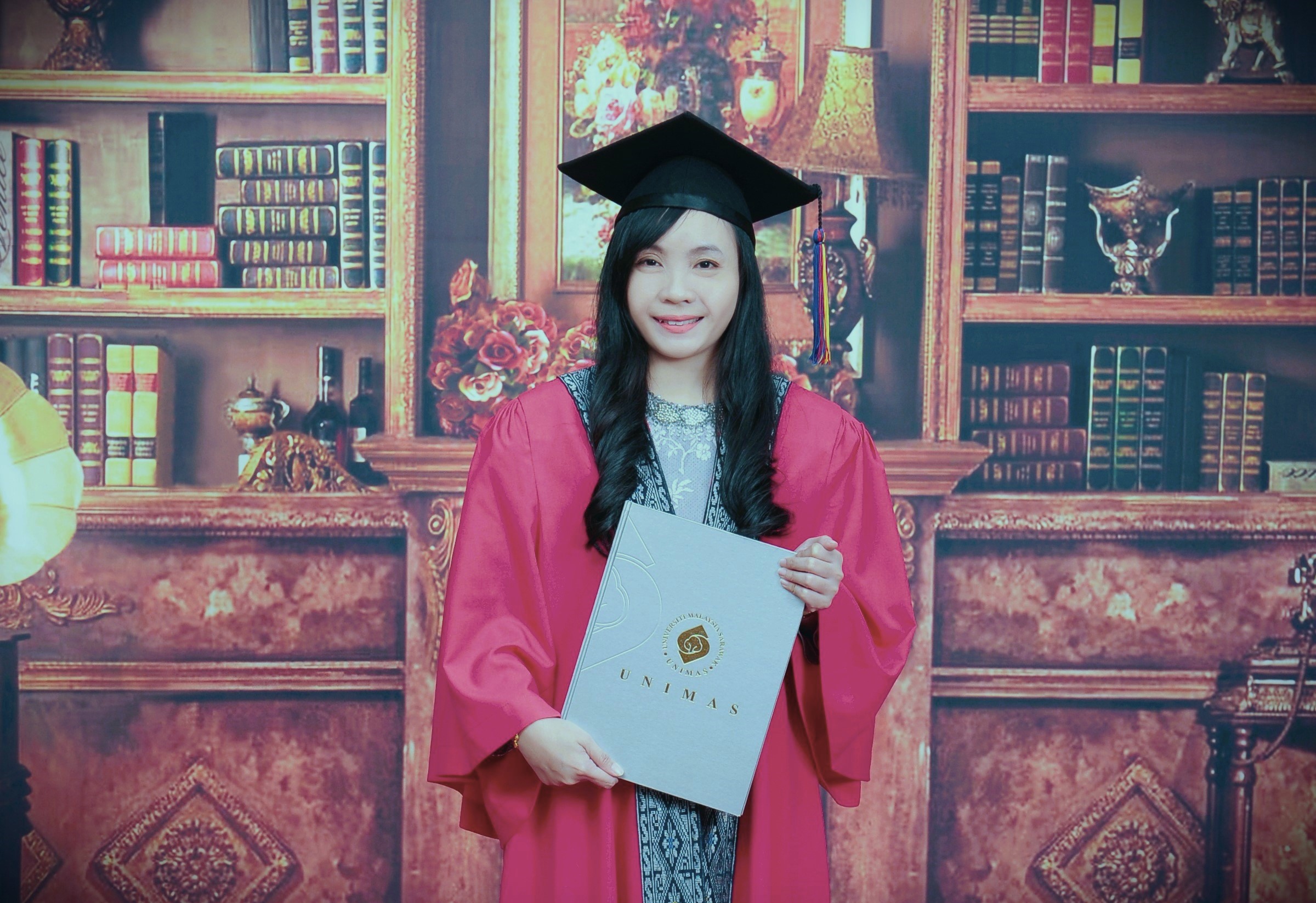Dr Yuwana Podin